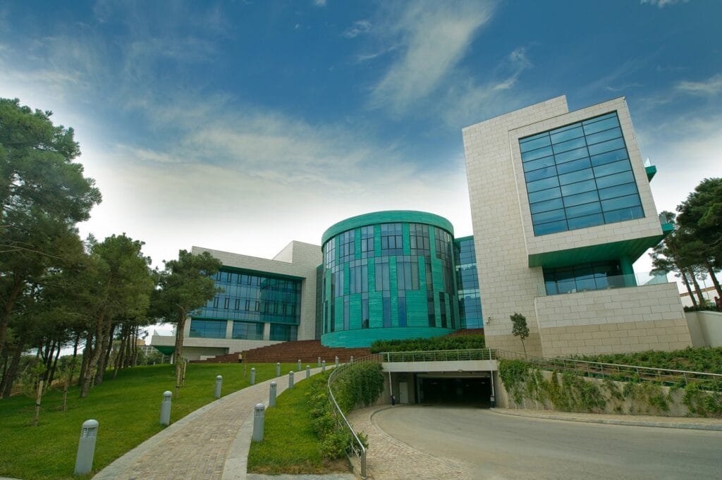 جامعة ADA أذربيجان
